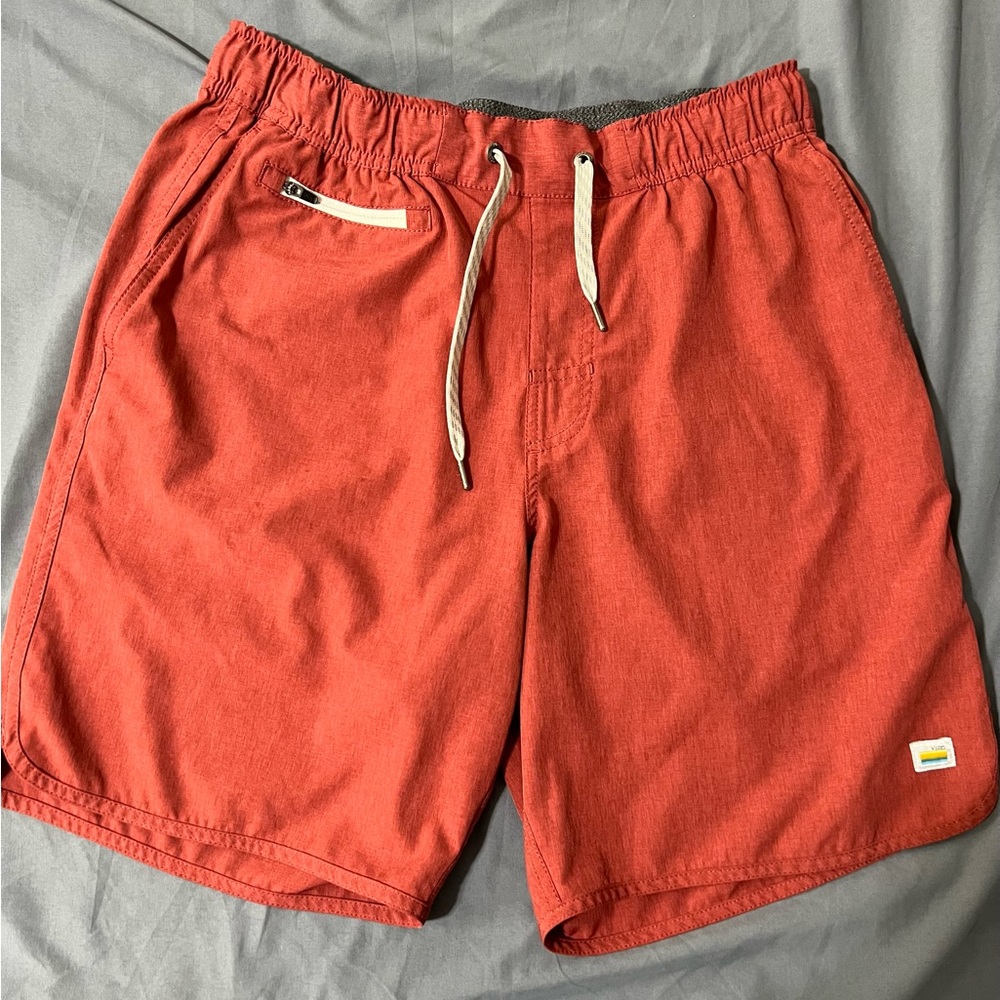 Vuori shorts size S red